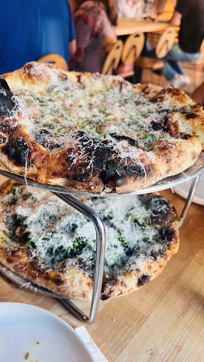 1929 Pizza And Wine-10