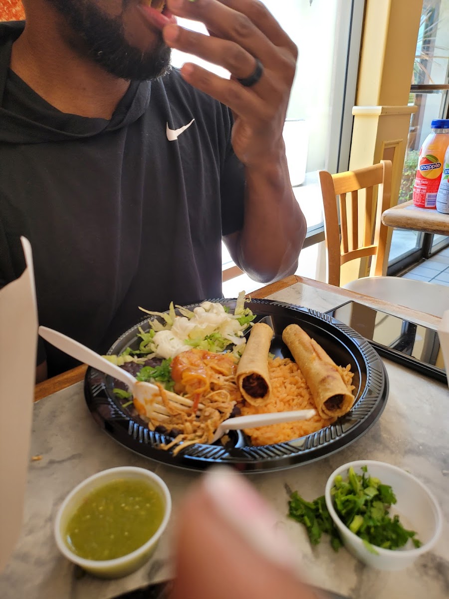 3 Amigos Restaurant-8