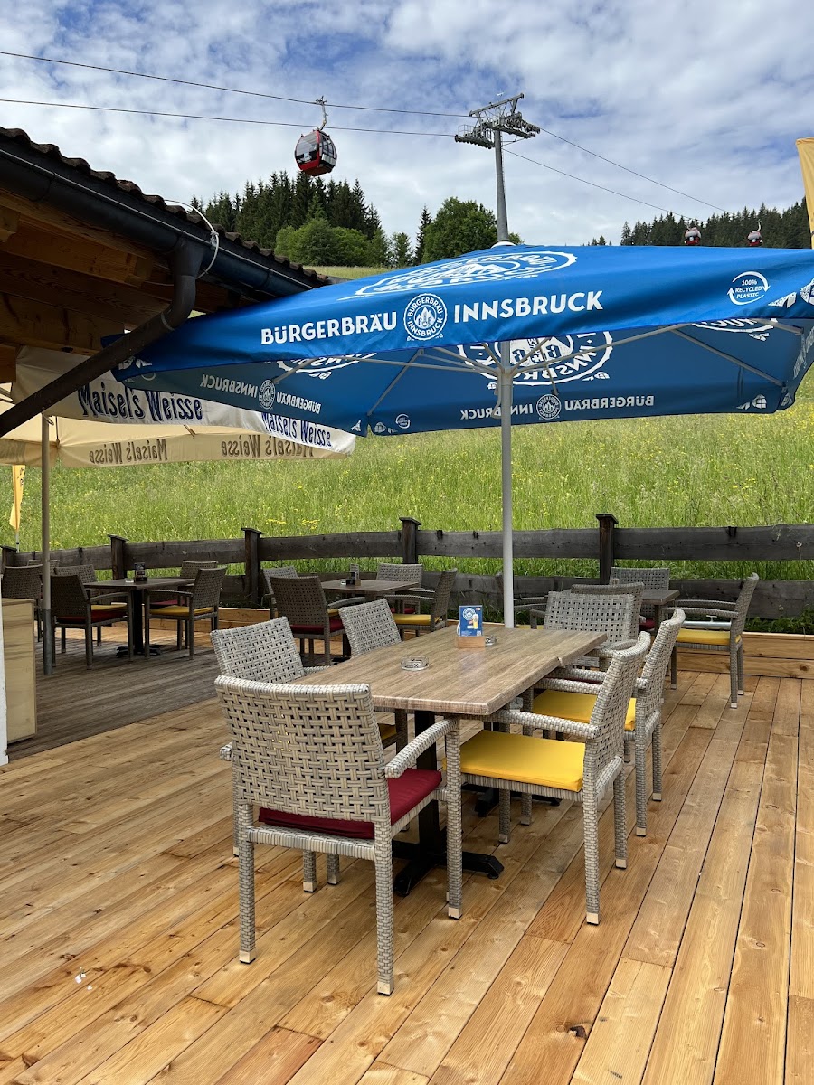 327 Grillhaus & Bar