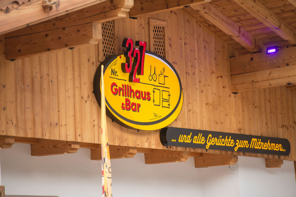 327 Grillhaus & Bar-3