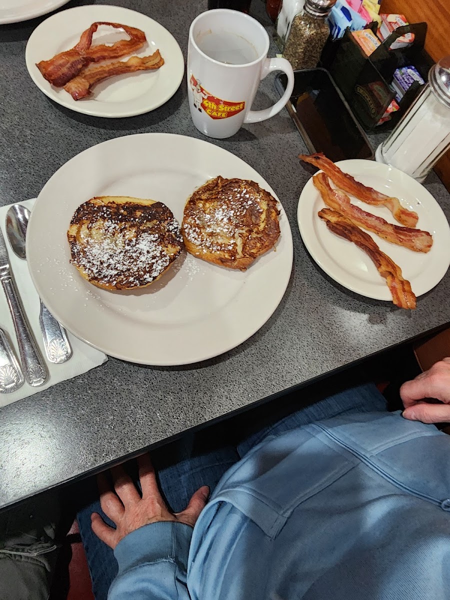 4Th Street Café-9