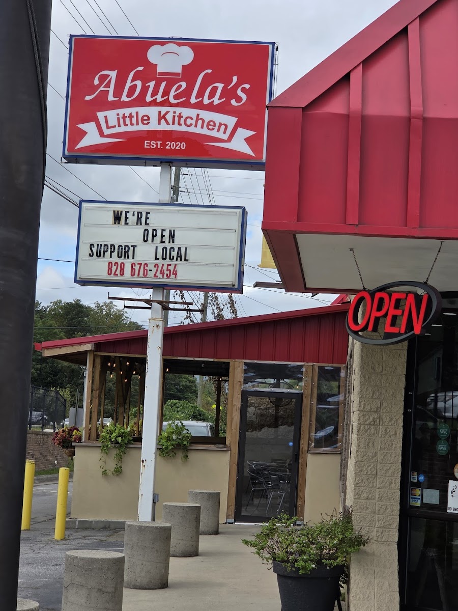 Abuelas Little Kitchen