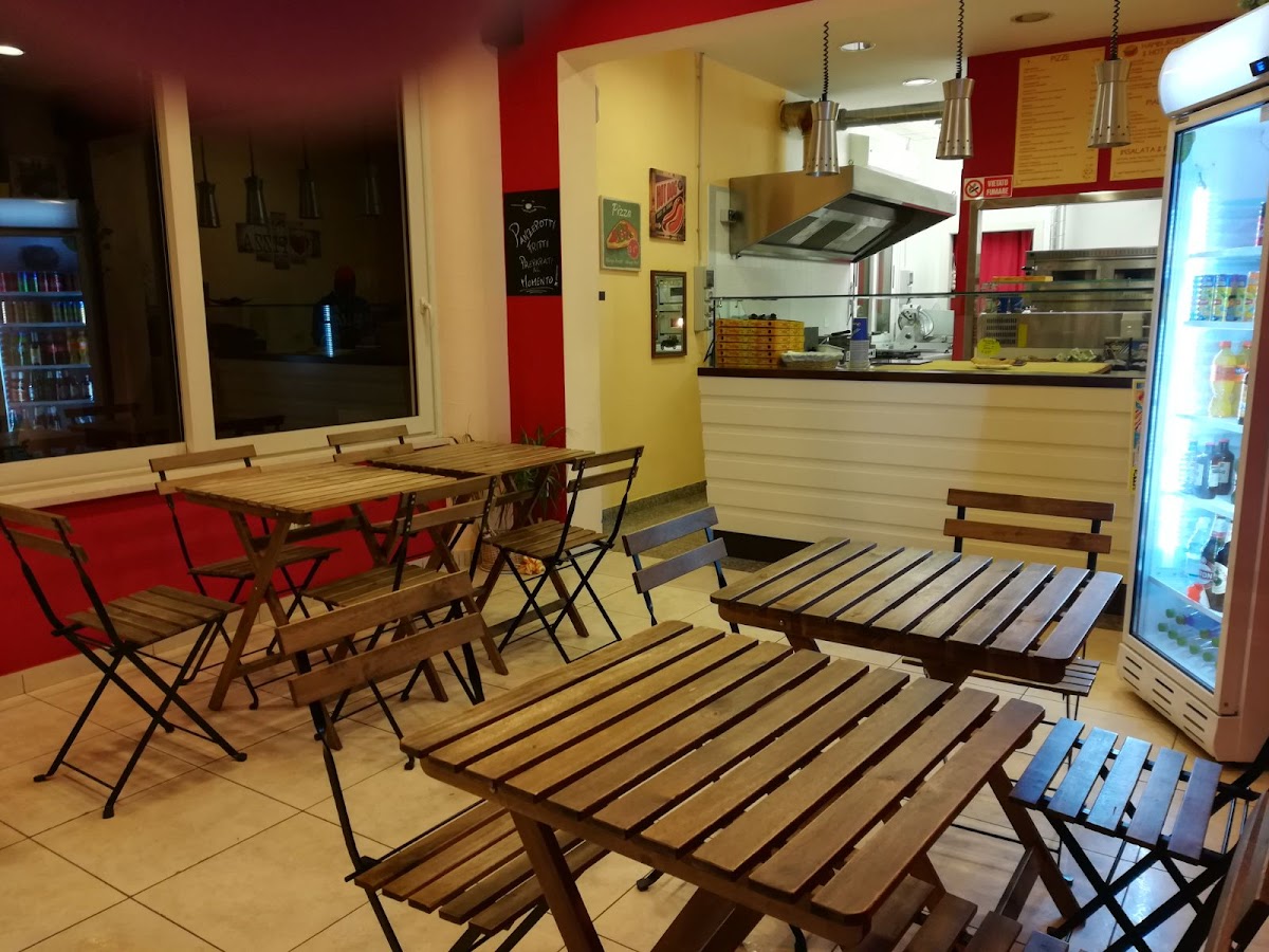 Accipizza Da Graziano Panzerotti E Pucce