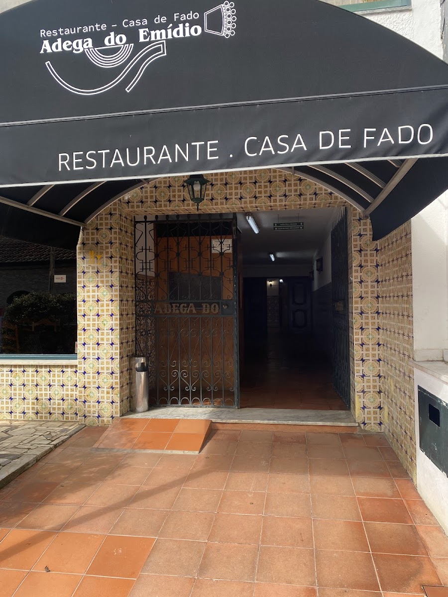 Adega Do Emídio - Casa De Fado