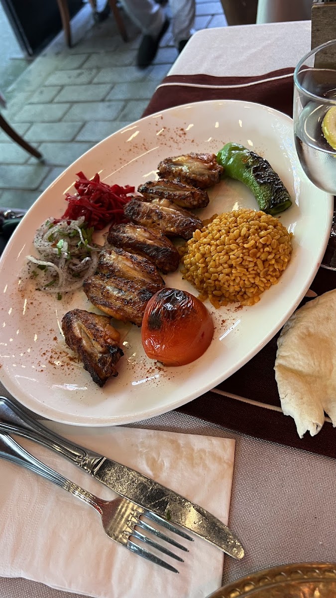 Adonin Restaurant-8