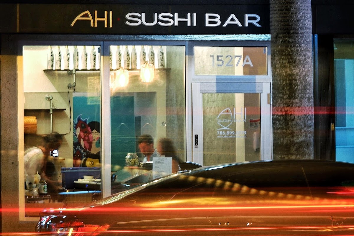 Ahi Sushi Bar