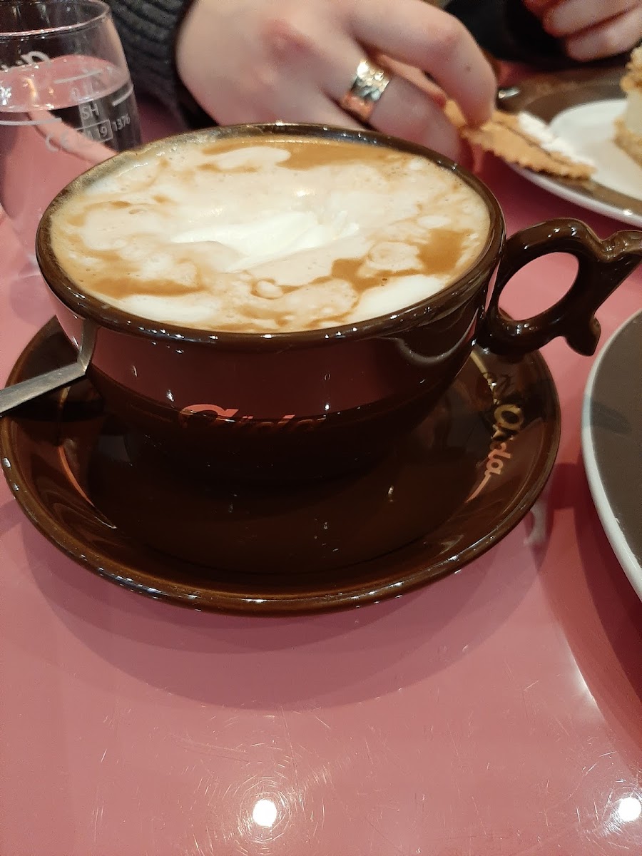 Aida - Café-Konditorei-9