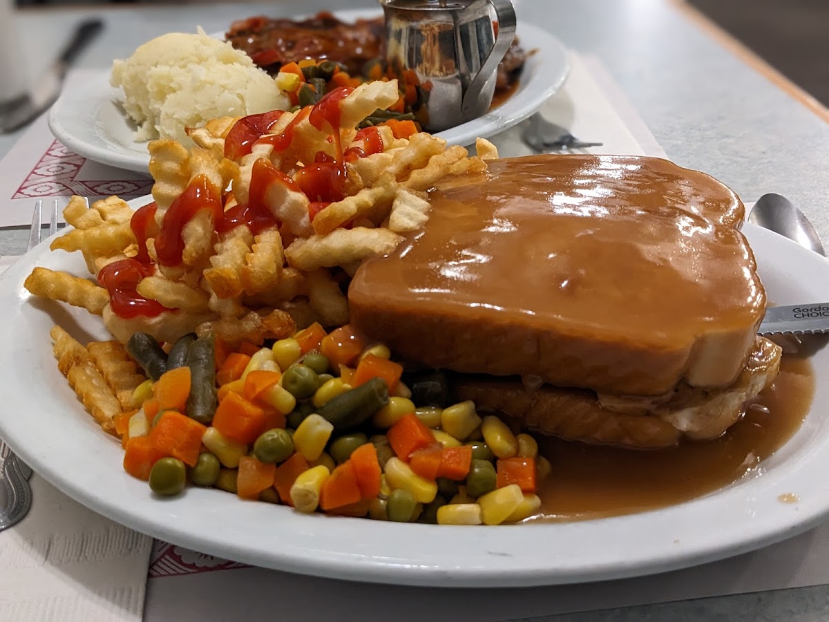 Aj's Lounge & Restaurant-7