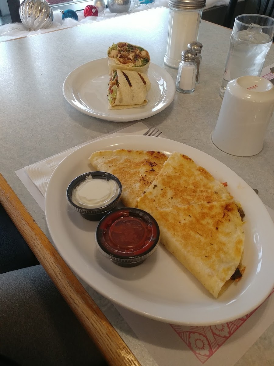 Aj's Lounge & Restaurant-8