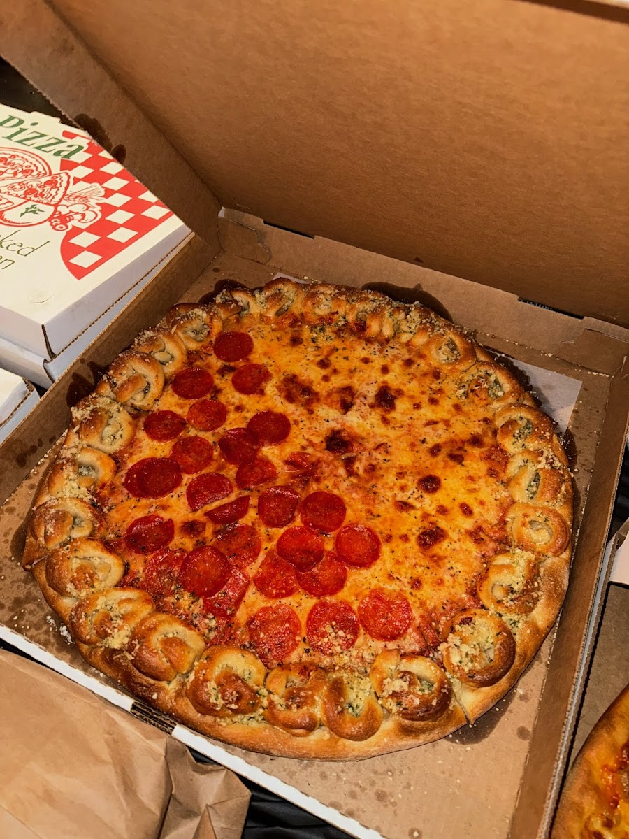 Al Dentes Pizzeria And Creamery - Golf Park Drive Lake Ariel-6