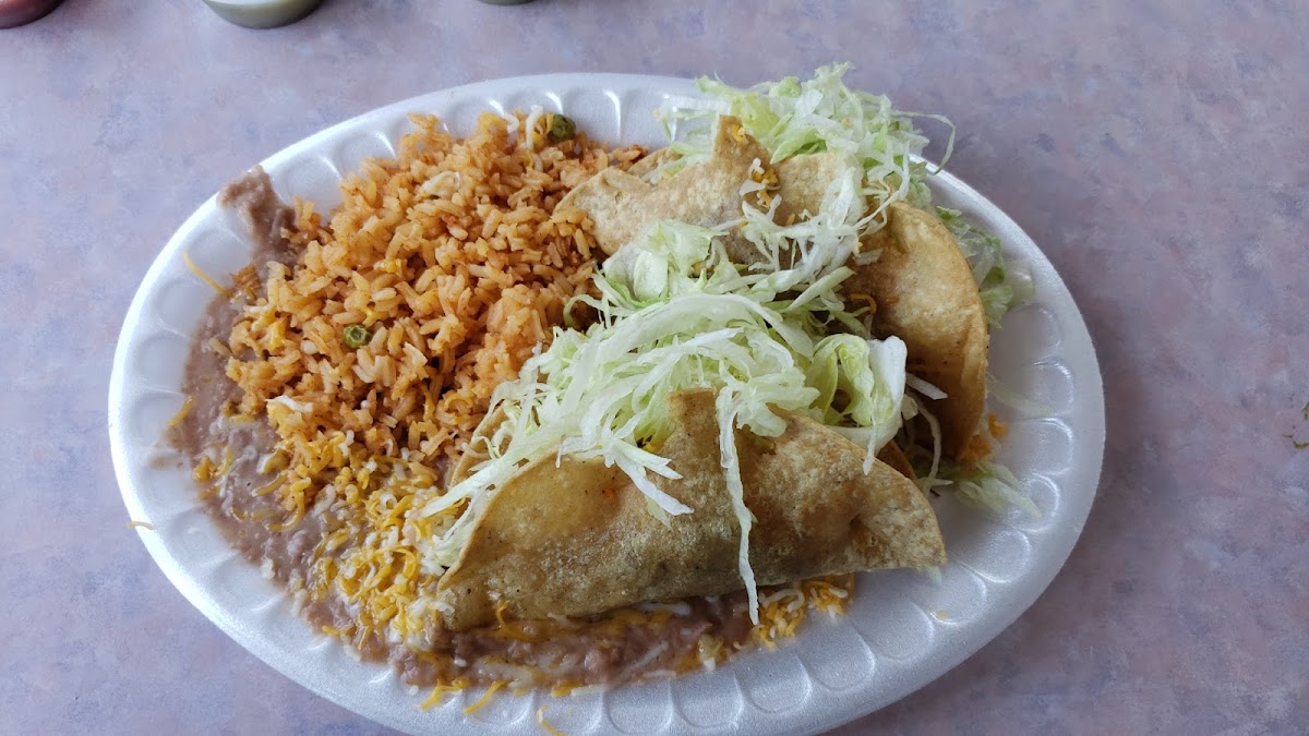 Alberto's Mexican Food-7