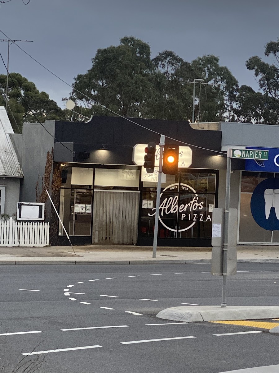 Alberto's Pizza