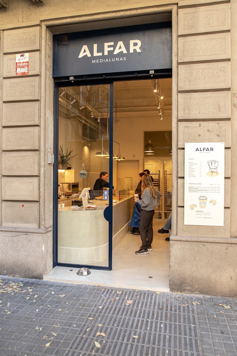 Alfar Medialunas & Café