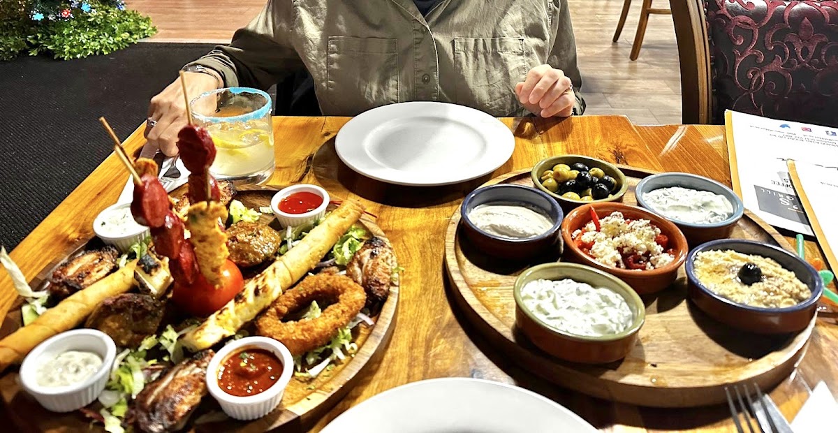 Alikko's Turkish Bar & Grill-9