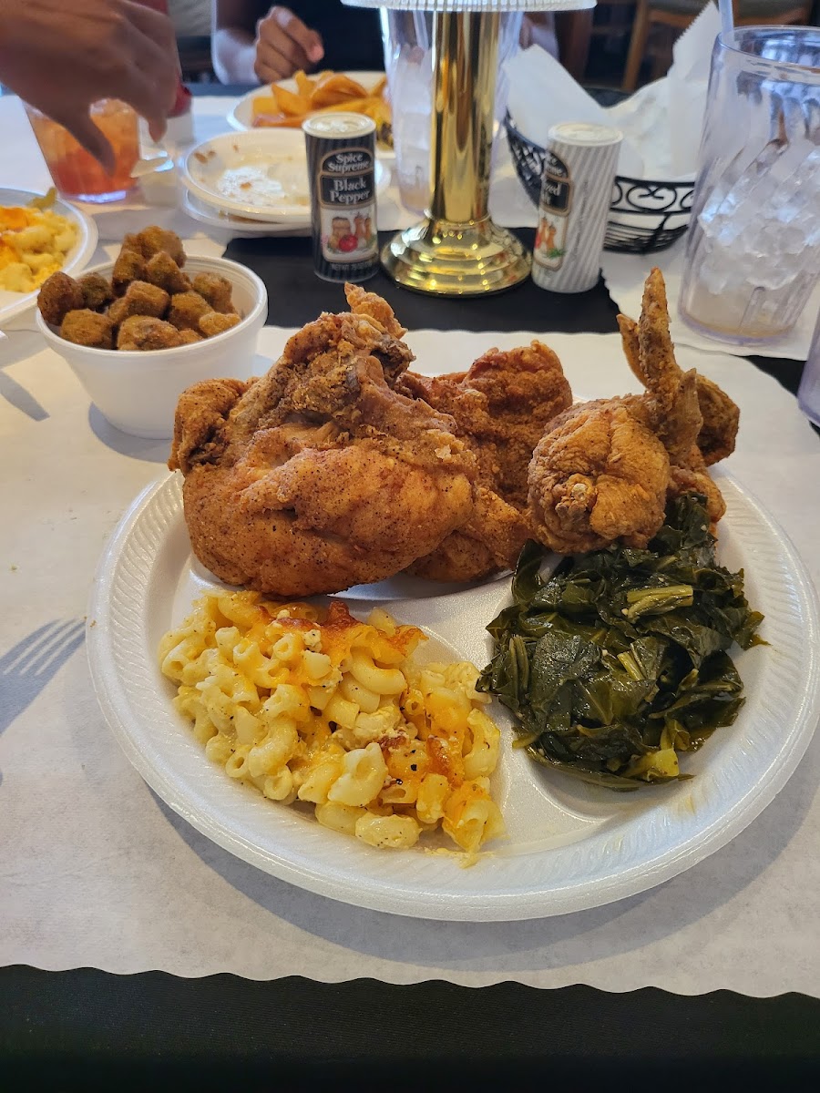 Al's Finger Licking Good Soul Food-10