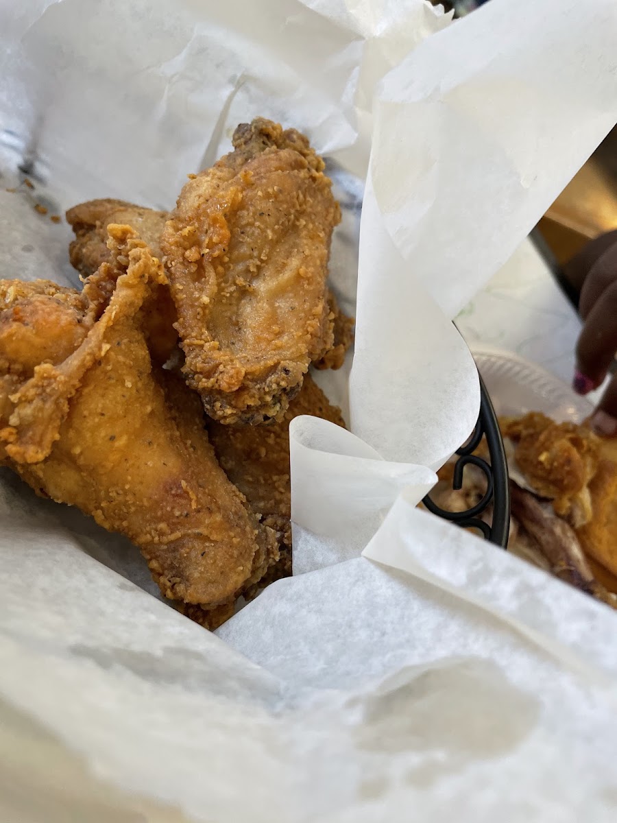 Al's Finger Licking Good Soul Food-5