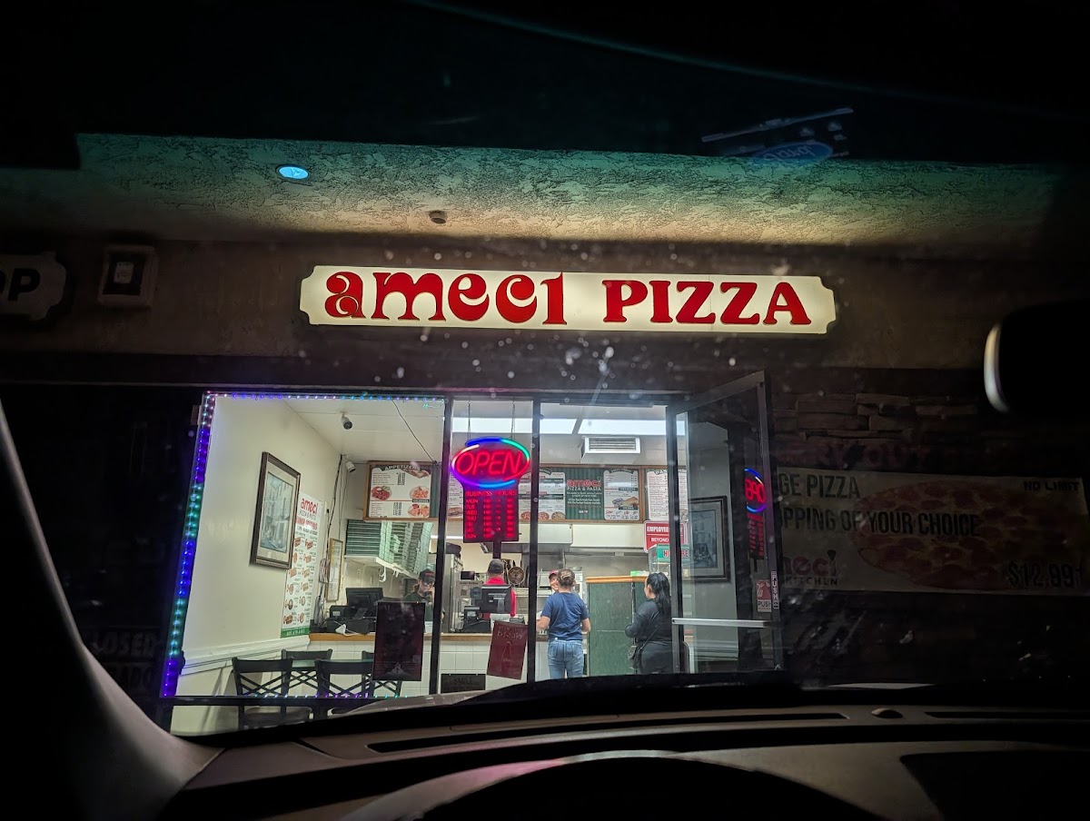 Ameci Pizza & Pasta-3