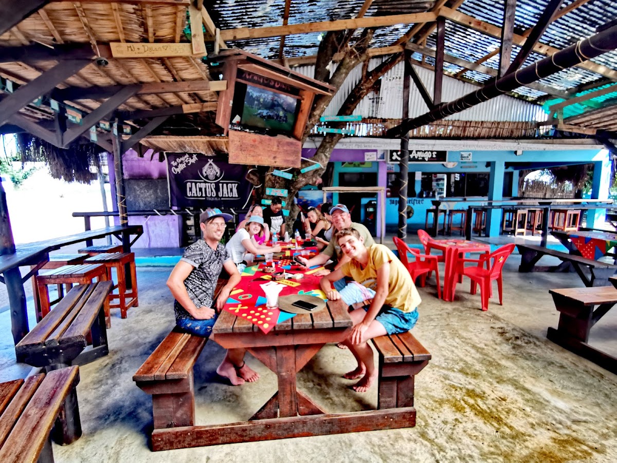 Amigo's Restaurante E Bar-4