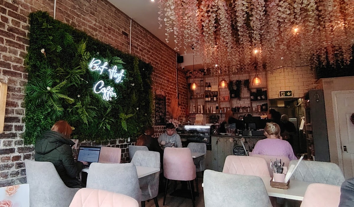 Amor Cafe And Bistro