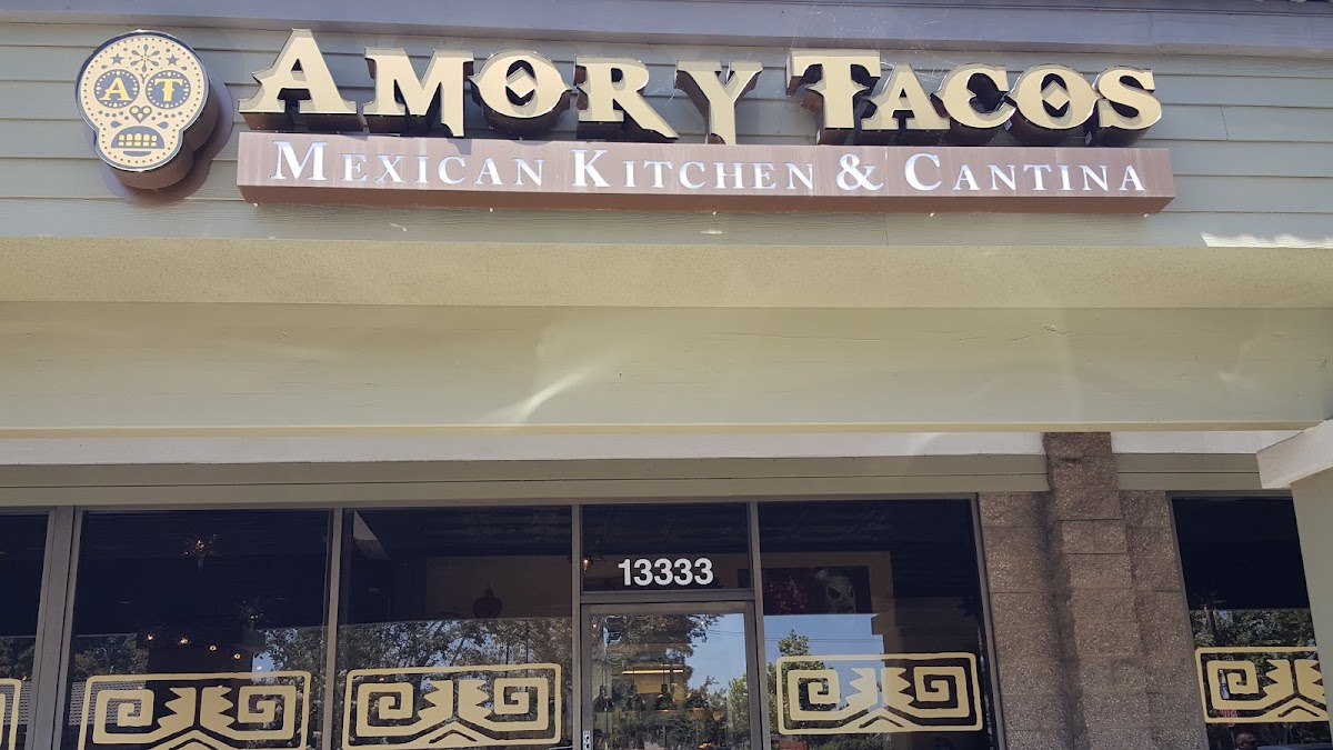 Amor Y Tacos