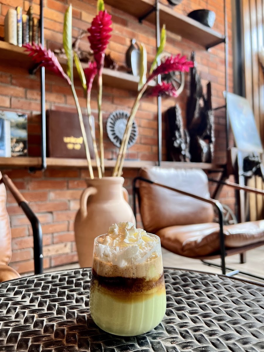 Amy’S Coffee & Restaurant-3