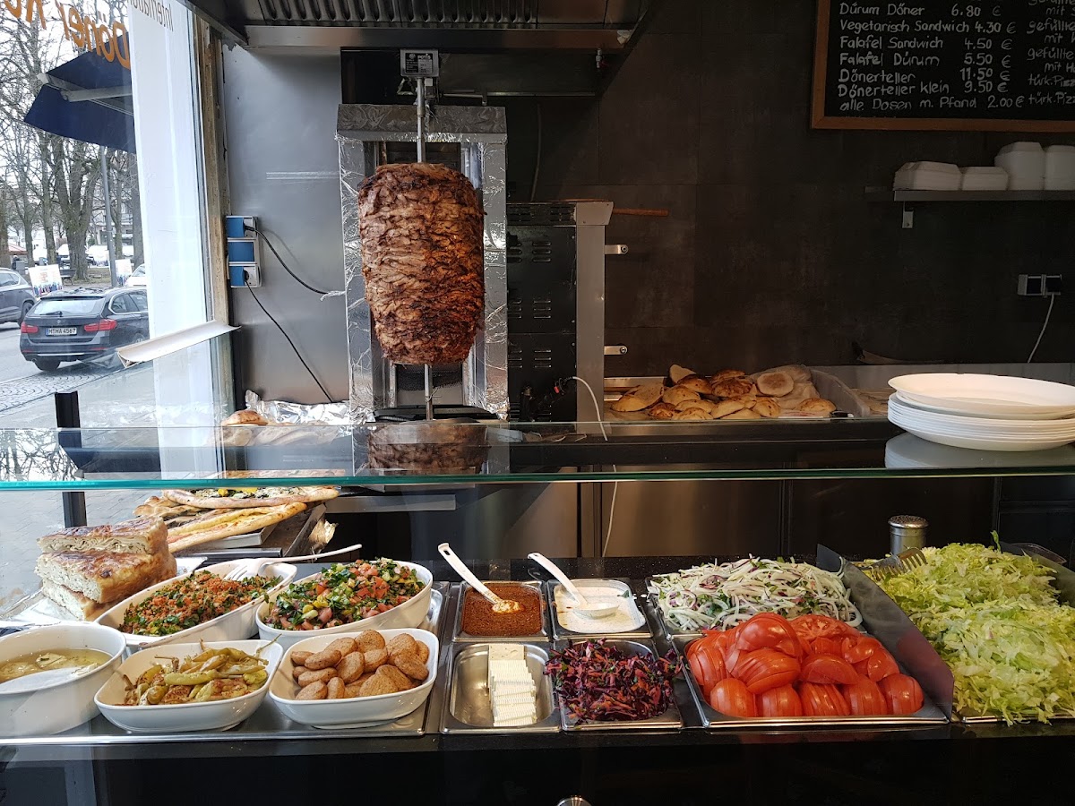 Ana’S Feinkost-Imbiss Döner-2