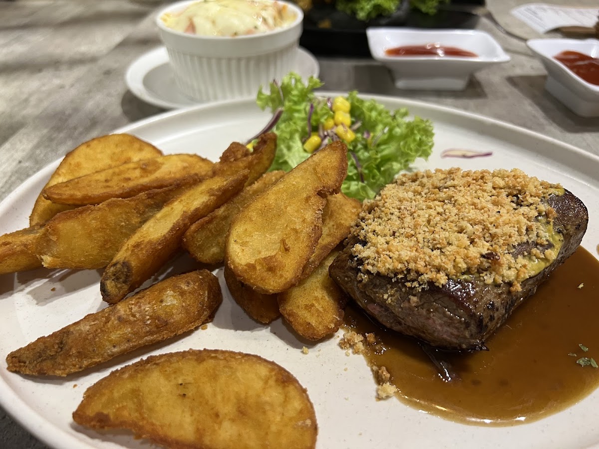 Anmour Cafe Bukit Indah-3