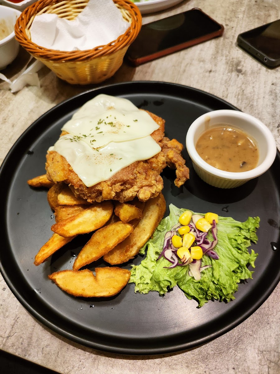 Anmour Cafe Bukit Indah-5