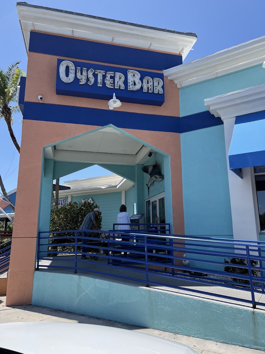 Anna Maria Oyster Bar Landside