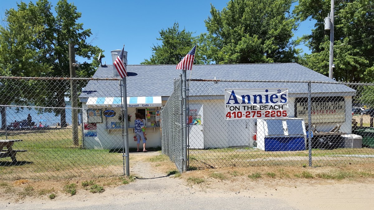 Annie's Top Of The Beach