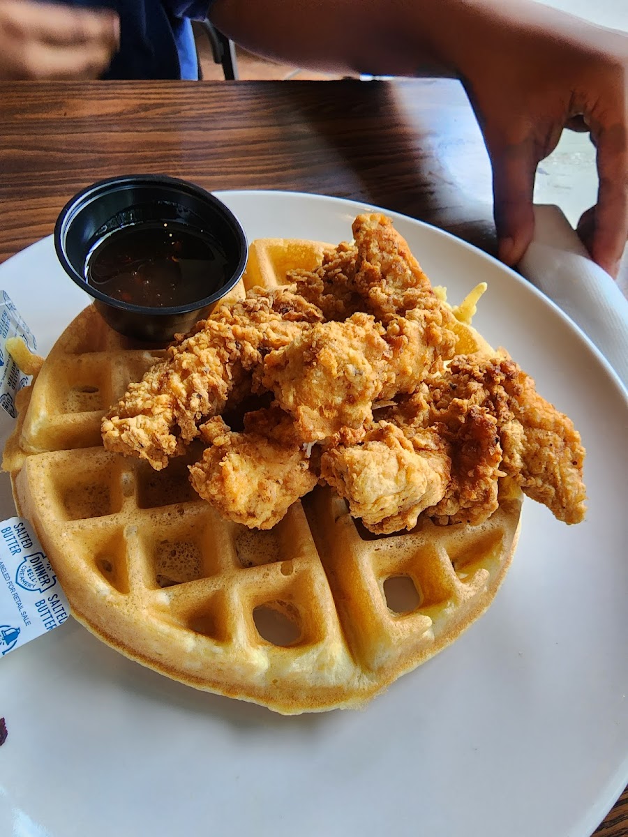 Another Broken Egg Cafe-7