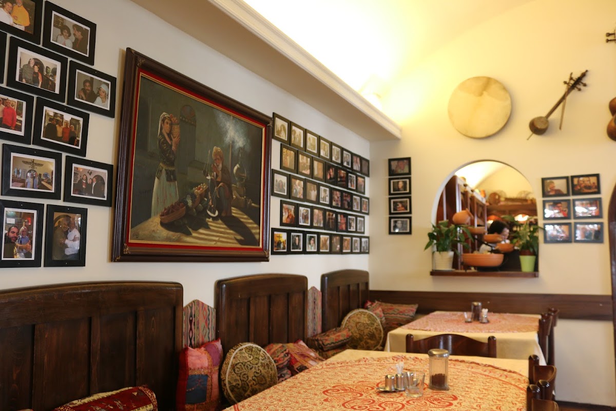 Apadana Restaurant