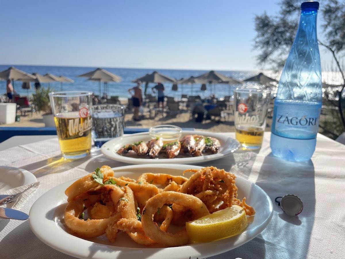Aphrodite Taverna-Studios-3