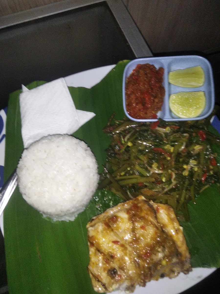 Apik Warung-7