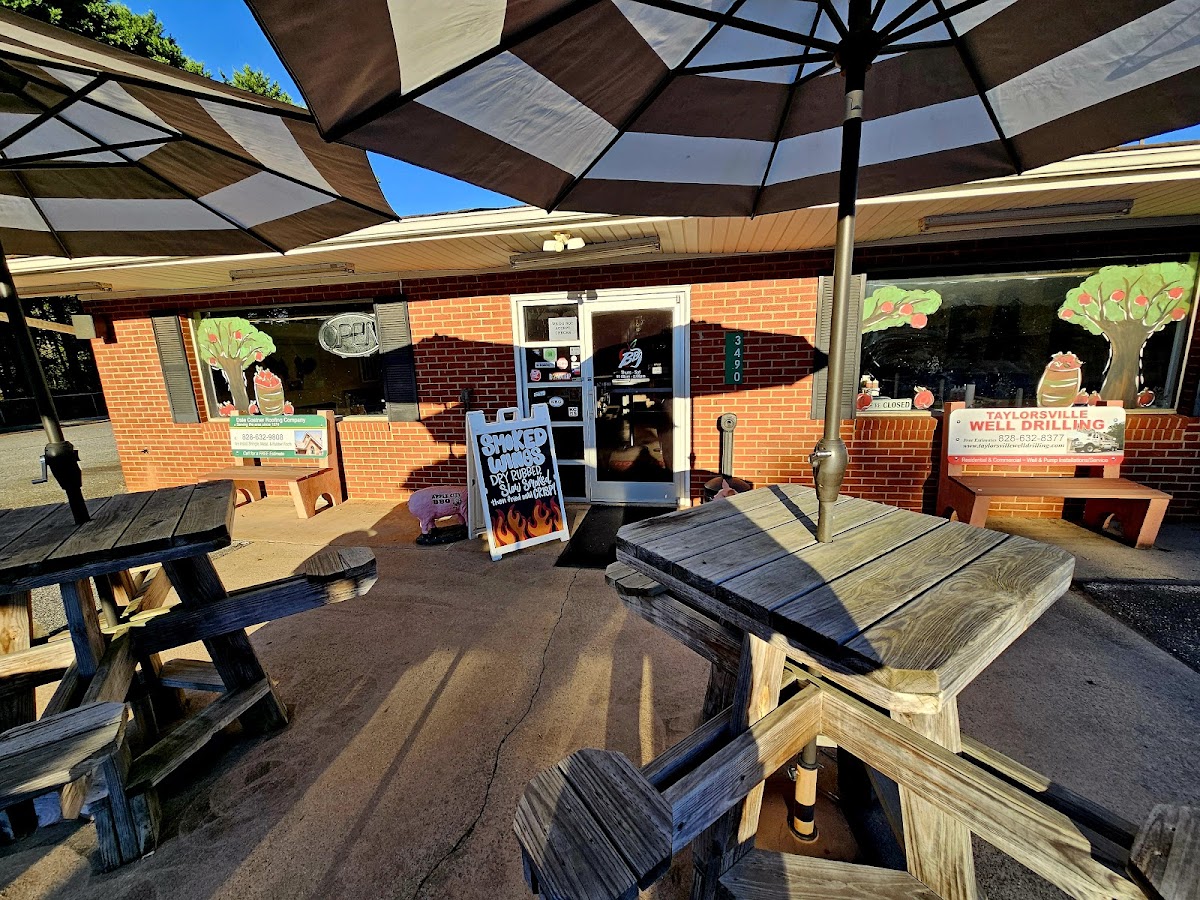 Apple City Bbq