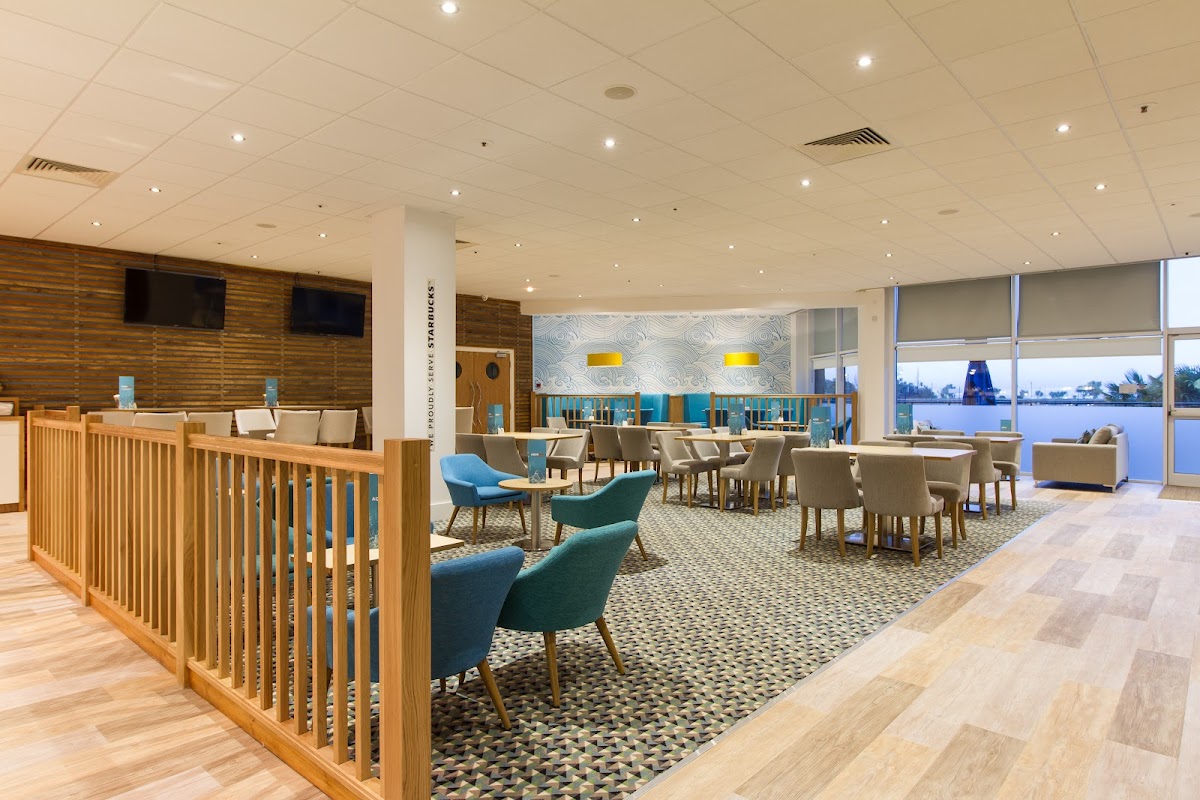 Aqua Lounge