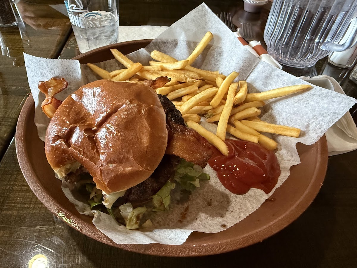 Arbuckles Eatery & Pub-4