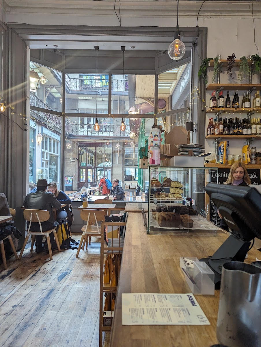 Arcade Coffee & Food