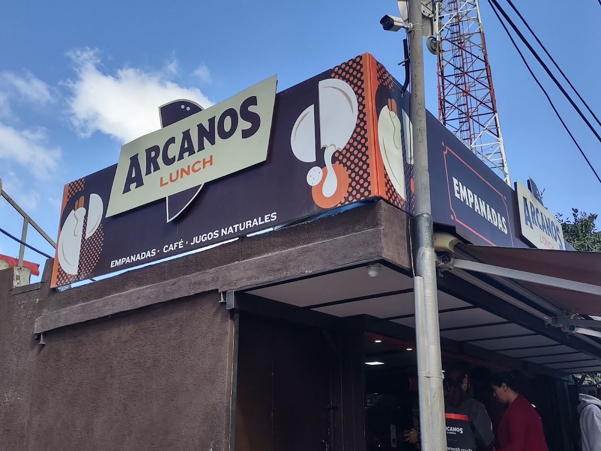 Arcanos Lunch