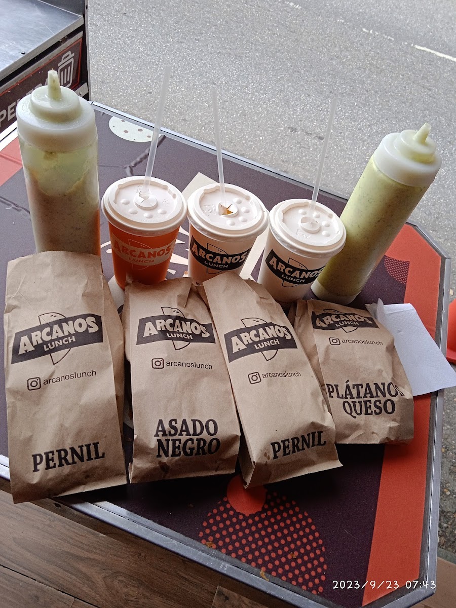 Arcanos Lunch-5