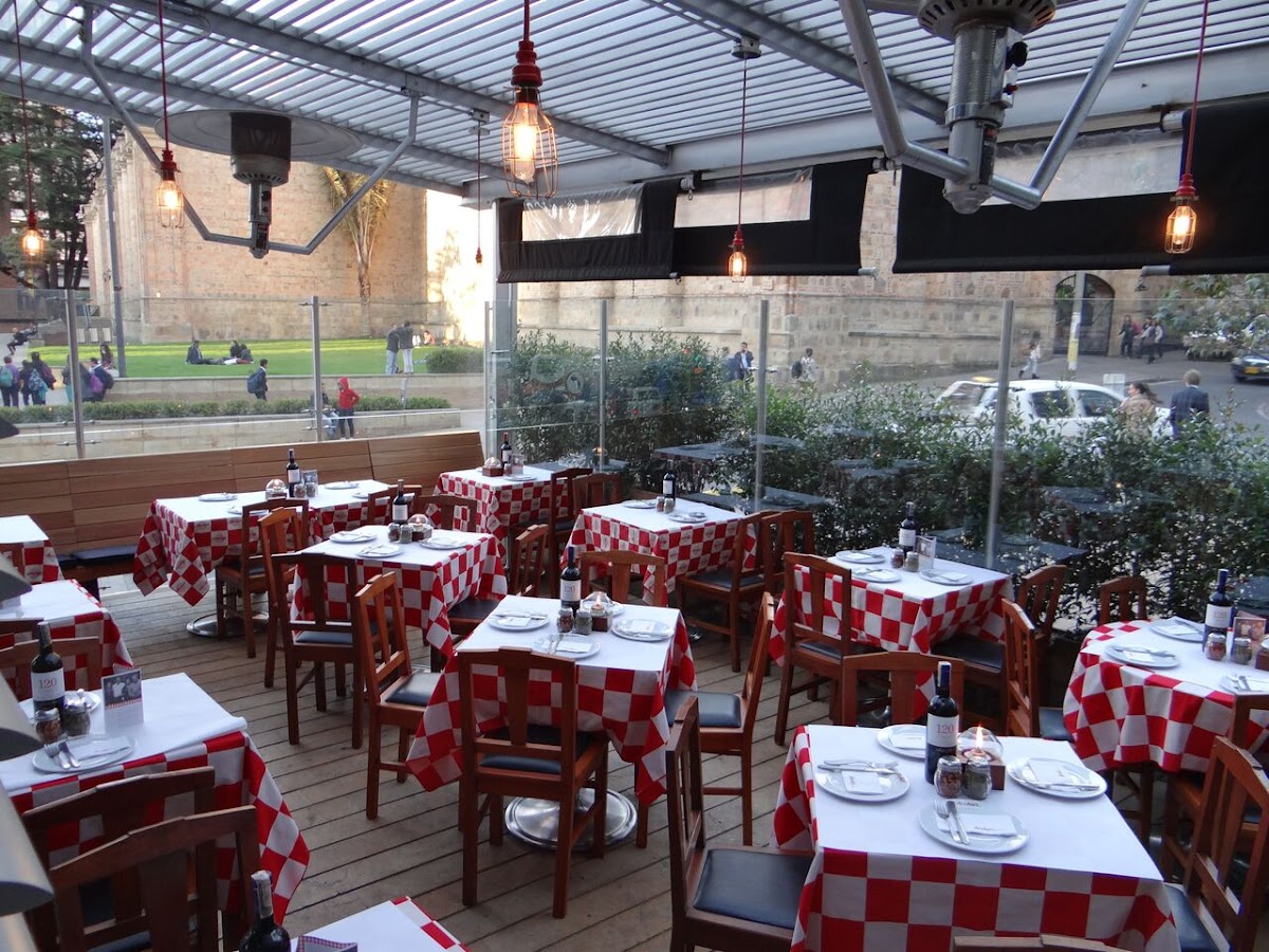 Archies Centro Ibis