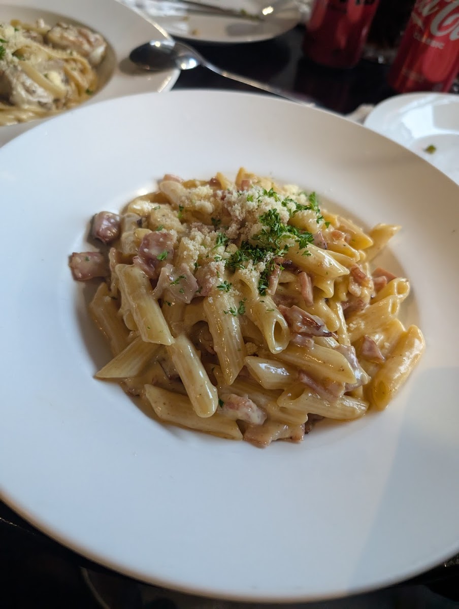 Archie's Restaurant & Pizzeria-10