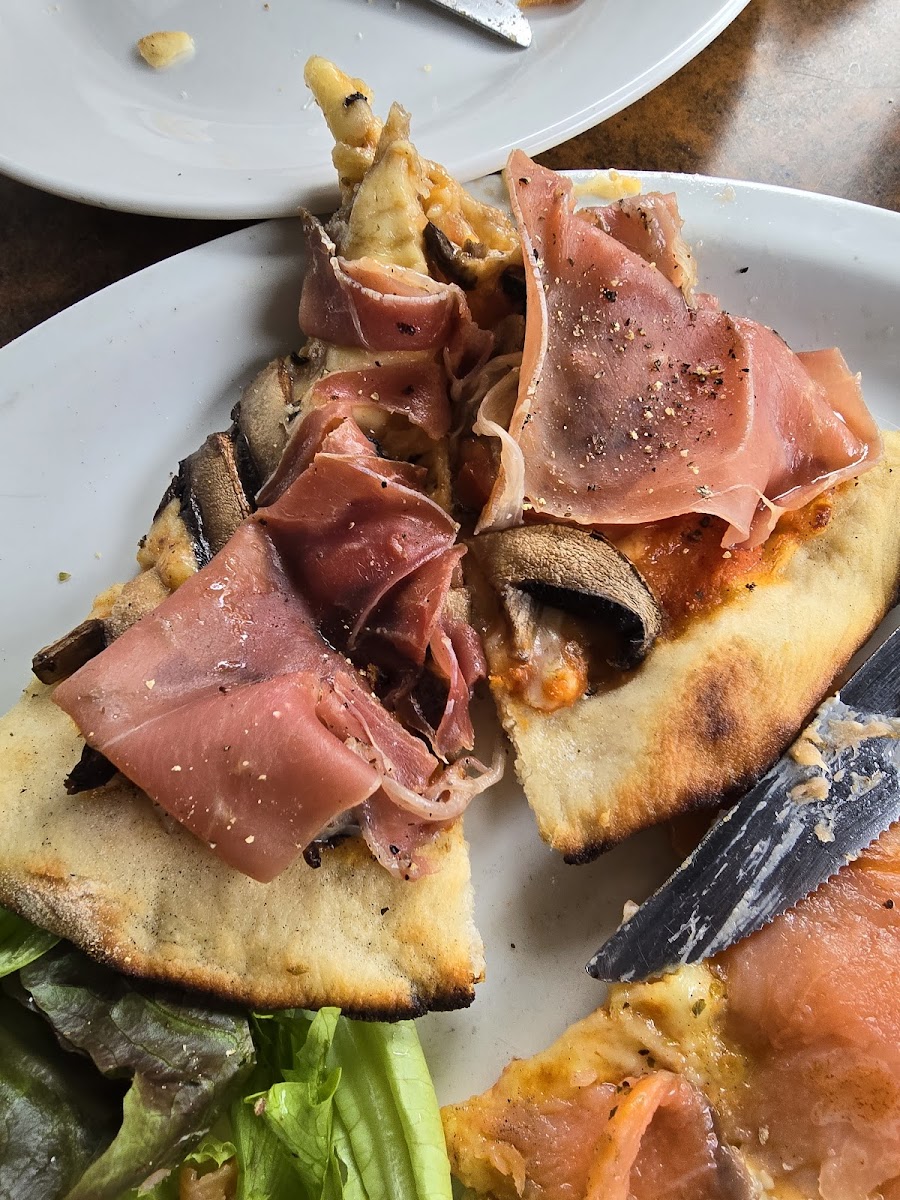 Archie's Restaurant & Pizzeria-5