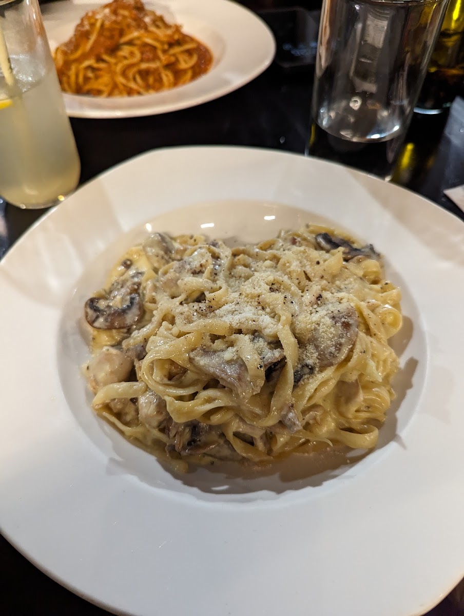 Archie's Restaurant & Pizzeria-6