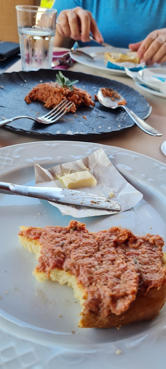 'žardin' Traditional Restaurant-10