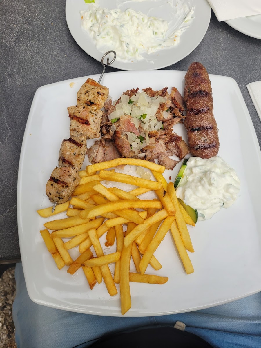 Aristoteles Restaurant-2