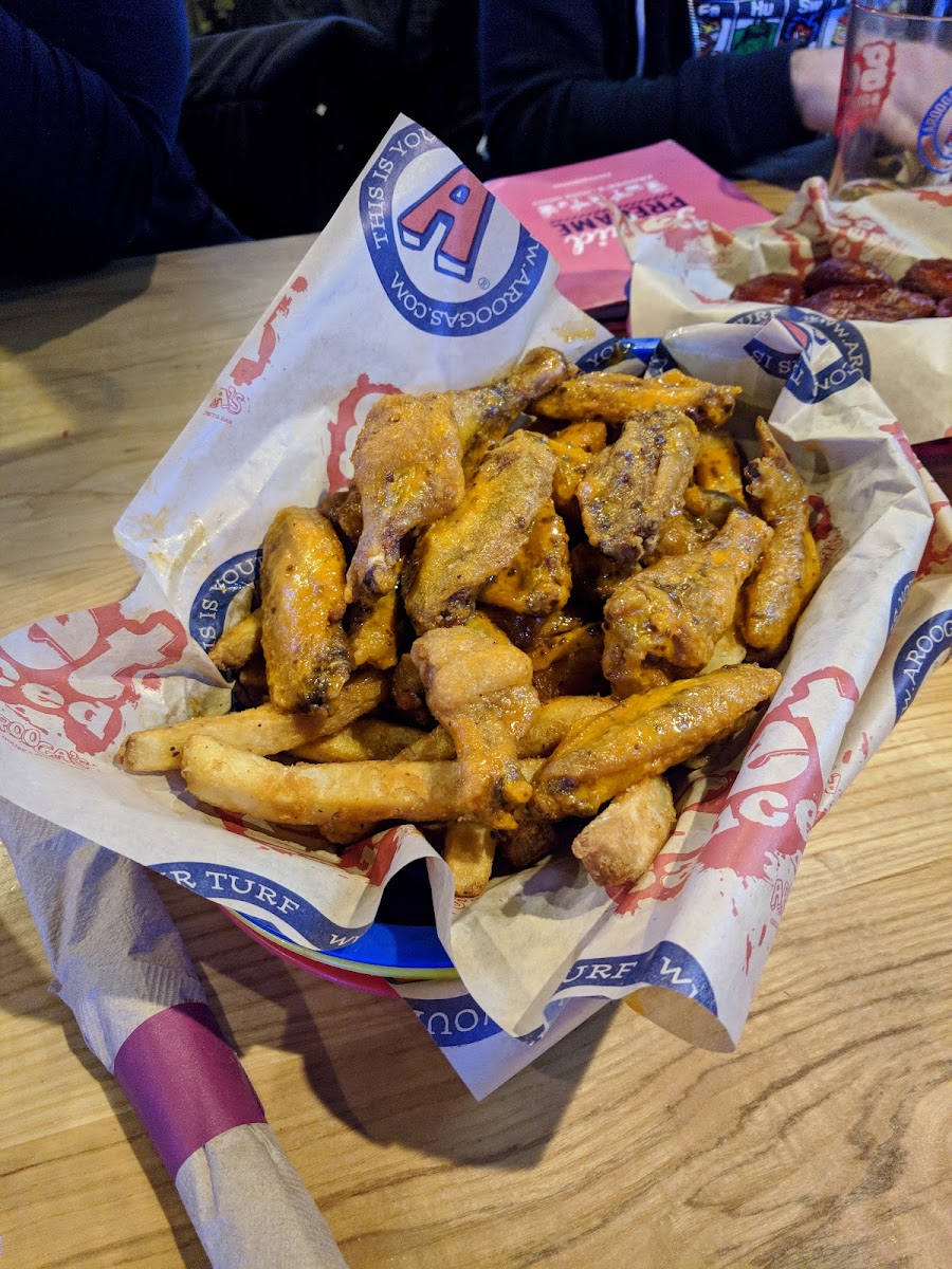 Arooga's Sports Tavern And Game Room-7