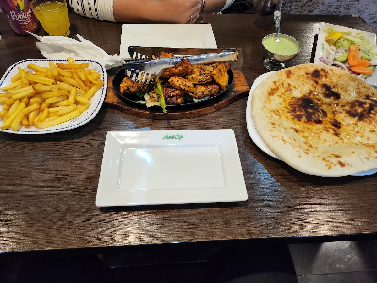 Aroush Cafe Restaurant-4