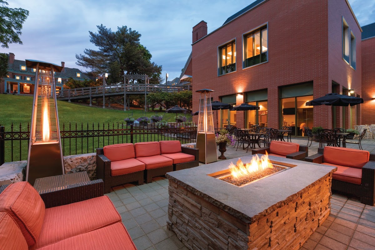 Asher's Restaurant & Patio-4