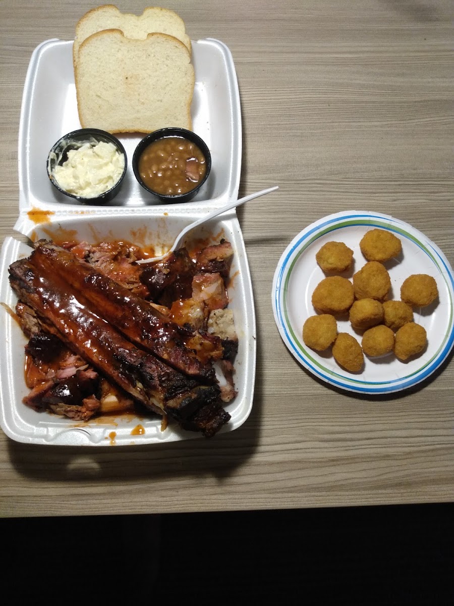 Ashley's Bar-B-Que-8